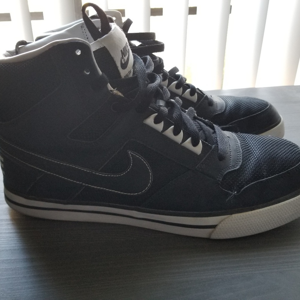 Nike Delta Force Size 12